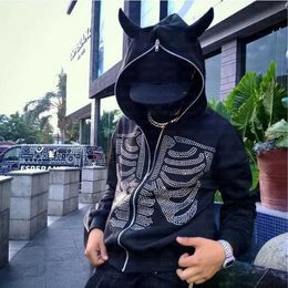 Heren Hoodies Sweatshirts Straat Harajuku Goth Demon Gehoornde Schedel Ijzer Diamant Persoonlijkheid Rits Capuchon Losse Y2K Unisex Hoodies J240126