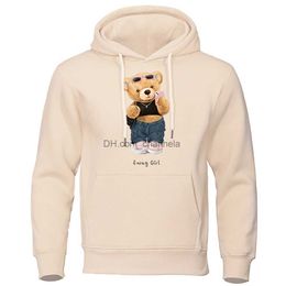 Sweats à capuche pour hommes Sweatshirts Street Teddy Bear Selfie Swag Girl Imprimer Sweats à capuche pour hommes Anime Loose Streetwear Harajuku Loose Hoody Automne Casual Pocket Pull T240217