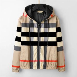 Chaqueta de hombre diseñador blanco y negro cuello alto clásico marca a cuadros moda multi-estilo con capucha gabardina deportiva impermeable a prueba de viento cremallera casual 3XL