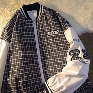 Heren Jackets American Retro Plaid Baseball bovenkleding Bomber Jacket Dames Spring herfst Chic Loose Borduurwerk dubbelzijdige slijtage