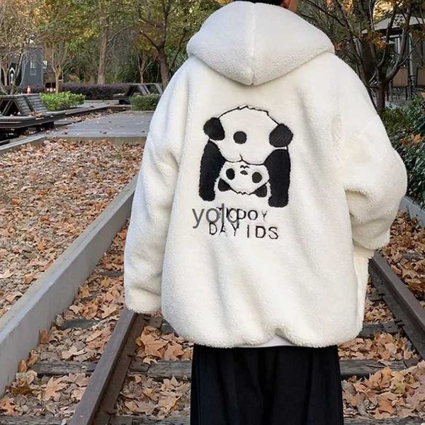 Chaquetas para hombres Otoño e invierno Hombres Chaqueta de terciopelo con capucha suelta Panda bordado Hong Kong Estilo Lana de cordero para Womenyolq