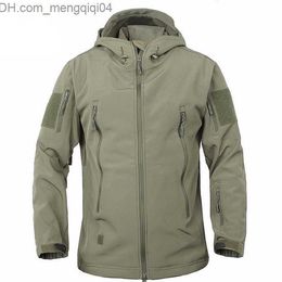 Jackets para hombres Otoño e invierno Soft Shell suave Fuera al aire libre Gran chaqueta de ventilador militar táctico Agrupo Montaña Z230816