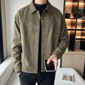 Chaquetas para hombres otoño color sólido gamuza para hombres 2023 ejército verde de gama alta botones de solapa casual chaqueta de moda coreana abrigos