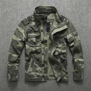 Vestes pour hommes Tenue décontractée Hommes Surdimensionné Camo Veste Sportswear Épais Denim Veste Hommes Dans L'ensemble Vert Militaire Hiver Camouflage Manteau Mâle XXL J230821