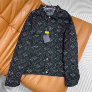 Diseñador de chaquetas para hombres 2024 primavera/verano Nuevo top de mezclilla de moda de moda suelta unisex 6q9o