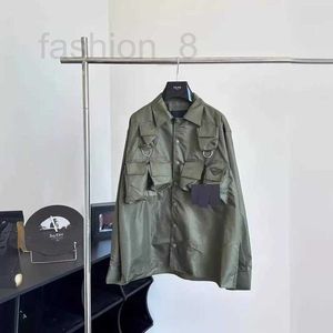 Diseñador de chaquetas para hombres 24SS New Triangle Iron Iron Workwear Chaqueta de trabajo de nylon reciclado Camisa suelta W2I3
