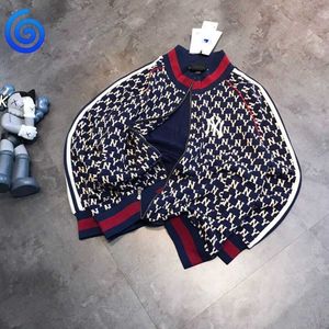 Vestes pour hommes Designer Automne Ny Zipper Pull Femme Yankee Lettre Broderie All Over Print Col Stand Lâche Mince Velours Bomber Manteau Mode