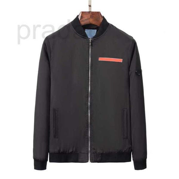 Chaquetas de hombre Diseñador Chaquetas Parkas clásicas Triángulo Etiqueta roja Abrigos con letras P Insignia de silicona A prueba de viento M-3XL negro V4YR