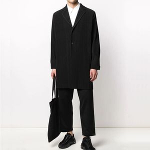 Chaquetas de hombre Homme Plisse tela plisada superior sensación colgante Casual longitud media estilo occidental ropa abrigo abrigo 230301