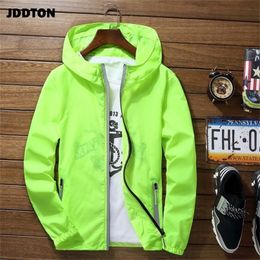 Chaquetas para hombres JDDTON Chaqueta protectora contra el sol para hombres Chaqueta cortavientos fluorescente Abrigo luminoso suelto informal Hip Hop Chaqueta bomber para hombre Tamaño grande JE491 220905