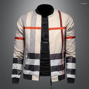 Herenjassen Koreaanse versie Nauwsluitende kleuraanpassing Hoge kwaliteit stof Boutique jack Ronde hals Honkbal winterkleding 2024
