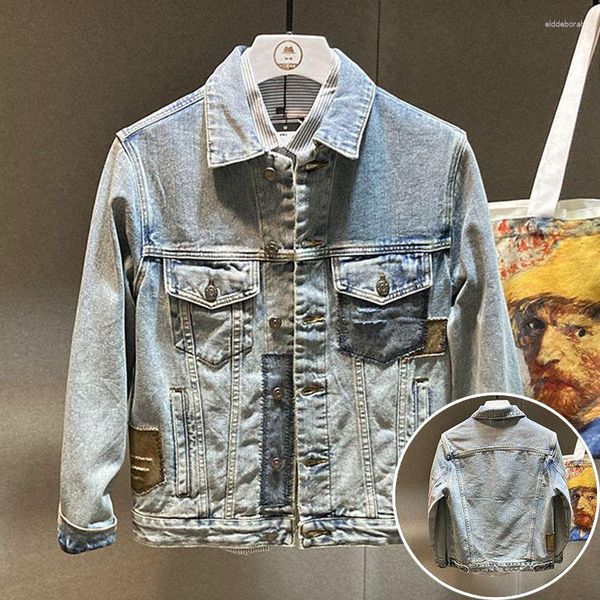 Chaquetas para hombres Chaqueta de mezclilla con parche azul claro para hombres en primavera y otoño Calle europea americana suelta Top de algodón de gran tamaño