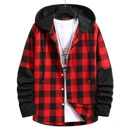 Vestes pour hommes Luclesam Hommes Plaid Splicing Sweat à capuche Mens Mode Streetwear Classique Flanelle Chemises à capuche à manches longues Sudaderas Hombre 221128