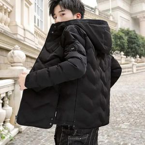 Chaquetas para hombres Hombre Abrigo acolchado Abrigo corto abajo para hombres Parkas con capucha Inter Ropa de relleno especial Acolchado Ropa de lujo coreana 2024