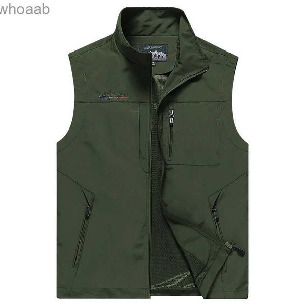 Vestes pour hommes Manteau classique multi-poches pour hommes Gilet sans manches pour hommes Mince Printemps Manteau solide Débardeur de travail Photographe Veste d'été YQ231207