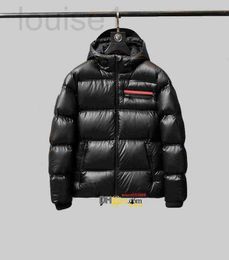 Herenjacks populair2021 Winter man Boy Hooded Down Jacket modeontwerper mannelijke zijpocket ritssluiting kort warm uit het kader O1Q6