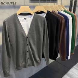 Vestes pour hommes Solide Cardigan Pulls Hommes Vêtements Tricotés Beau Minimaliste Tout Match Simplement Adolescents Japonais Erkek Mont Hipsters Doux Ins 231114