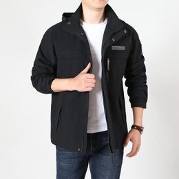 Chaquetas para hombres Chaqueta de invierno especial Capucha desmontable Diseño único Terciopelo Abrigo de cuerpo cálido y