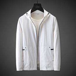Hommes vestes printemps 2023 monocouche couleur unie à capuche mode infroissable soie Slip mince veste jeunesse crème solaire