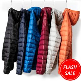 Chaquetas para hombre Chaqueta de plumón de pato ultraligera de marca de moda de invierno para hombre con capucha impermeable Streetwear abrigo de plumas empacable ropa cálida para hombre