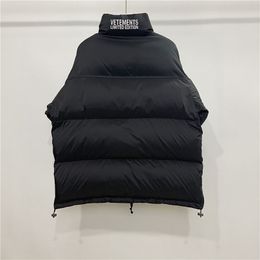 Herenjassen VETEMENTS Down Street Fashion Geborduurde Letter Warm Opstaande Kraag Heren Dames 1 Hoge kwaliteit VTM 230919