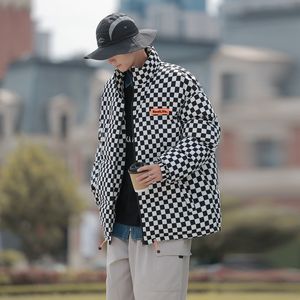 Vestes pour hommes Hiver Streetwear Oversize Plaid Bubble Manteau Style Japonais Rétro Parkas Avec Contraste Chaud Puffer Veste Mari Hommes 230107