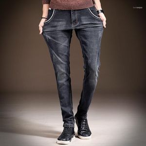 Jeans para hombres 2021 Llegadas de otoño Hombres Calidad Smart Casual Masculino Denim Pantalones Rectos Slim Fit Negro Azul Pantalones Yong Man1