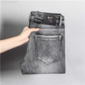 Jeans pour hommes Jeans de mode 23ss Nouvel hiver Automne Hommes Gris Sacs Designer Marque Célèbre Pantalon à jambe mince Hommes Élastique Noir Vendredi Pantalon de haute qualité Lavé Casual