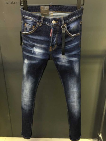 Jeans para hombres 2023 Four Seasons Jeans Jeans D2 para hombres Pantalones elásticos ajustados D2 Hole Patch Wash y estación europea blanca para jóvenes L230926