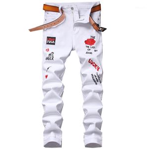 Pantalones vaqueros para hombre 2023, pantalones vaqueros Punk blancos ajustados con bordado de letras rosas para hombre, pantalones casuales de Hiphop de calle, ropa increíble