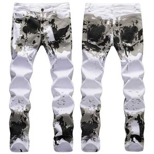 Jeans masculin 2023 Nouveau jean de coton pour hommes décontractés élastique pantalon de jean imprimé de camouflage blanc mince mince camouflage