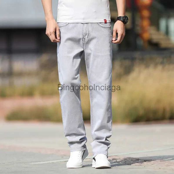 Pantalones vaqueros para hombre, novedad de verano 2023, pantalones vaqueros finos y rectos para hombre, ropa informal sencilla, pantalones vaqueros elásticos de algodón ligero, color gris claroL231003