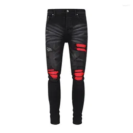 Heren Jeans 2024 Collectie Mode Toevallig Zwart Gescheurd Skinny Verontruste Unieke Rode Vouw Patch Ontwerp Denim Broek Voor Mannen