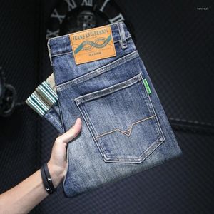 Jeans masculin 2024 rétro à lavage rétro à la mode brodée haut de gamme polyvalente bien pantalon long de grande taille décontractée de grande taille