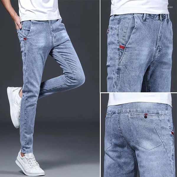 Jeans para hombres 2024 Primavera y otoño Moda clásica Slim Color sólido Elástico Piernas pequeñas Casual Cómodo Tamaño grande 28-36