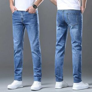 Jeans masculin 2024 Été pour hommes de haute qualité Blue Slim Fit Jeans Classic Business Style Structure Stretch Denim Pantal