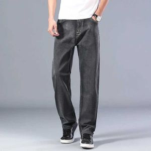 Jeans masculin 6 couleurs printemps / été hommes mince jambe droite lâche style classique pantalon de poche élastique haute qualité plus taille 40 42 44 Q240427