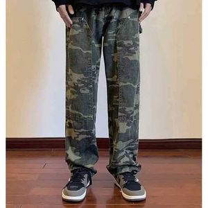 Jeans masculin American Hip-Hop Trend Camouflage Camouflage Workwear Mens Button Up Pocket Pocket Pocket Loose Loose Ligne Ligne VIBE Jeans Q240427