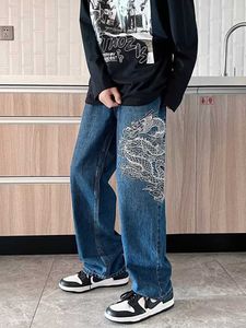 Jeans para hombres Ropa de calle americana Dragón chino bordado Pantalones rectos sueltos Y2k Jeans Hombres y mujeres Parejas Pantalones casuales sueltos Suavizante Z0225