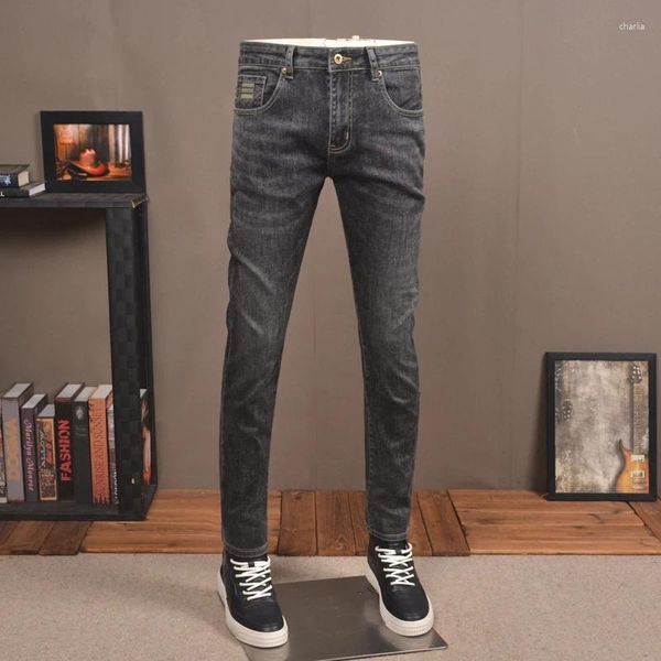 Jeans para hombres Otoño Negro Gris Slim Fit Hombres Estilo coreano Moda Bordado Pantalones de mezclilla