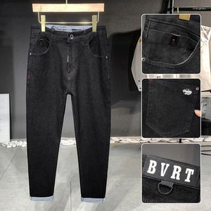 Jeans pour hommes automne hiver coréen crayon mince 2024 tendance à la mode taille moyenne bouton décontracté denim pantalon vêtements masculins
