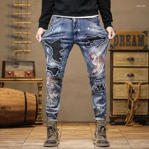 Patchwork de couleur de couleur de jeans pour hommes pantalons brodés de printemps et d'automne à la cheville de la rue à la cheville denim de rue