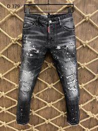 Jeans da uomo D379 Diamante traforato Embedding Lavaggio elastico Piedi piccoli Stretto Nero Grigio D Pantaloni da uomo e da donna