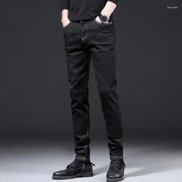 Jeans da uomo Design Denim Skinny Distressed Men 2024 Primavera Autunno Abbigliamento Designer di buona qualità per