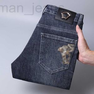 Jeans pour hommes designer 2022 jeans pour hommes haut de gamme: loisirs, slim, petits pieds, marque élastique, broderie simple, nouveau style automne et hiver JAS8