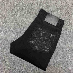 Jeans voor heren ontwerper 2023 herfst/winter nieuwe Hot Diamond Letter voor spirituele jongens mode slim fit voeten crop broek NGOU E0LW QJ4O FRDW