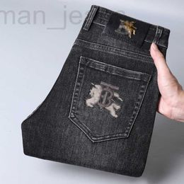 Herenjeans ontwerper 2023 Lente en Herfst Koreaanse editie Small Foot Slim Fit Cotton Bullet Special Smoky Ash Embroidery B Home 0544