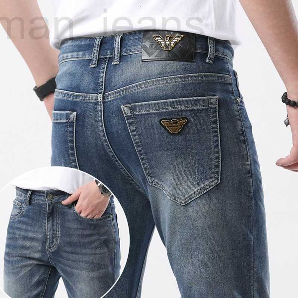 Designer de jeans pour hommes 2023 Printemps Nouveau Slim Fit Straight Casual Long Pants European Big Bull Blue TJ9S