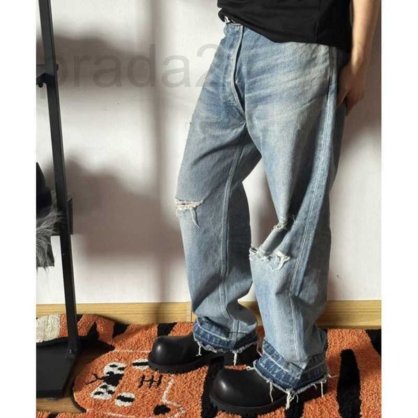 Jeans para hombres Diseñador 2023 Primavera / Verano Cuchillo Corte Lavado con agua Dañado High Street Jeans Hombres y mujeres Pantalones casuales T4NM