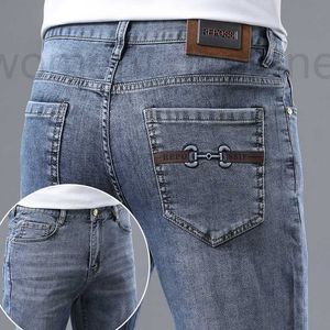 Designer de jeans masculin 2024 Jeans pour hommes Mens Luxury Luxury Imprimé High End Mode Slim Fit Small Straight Leg Elastic Pantal